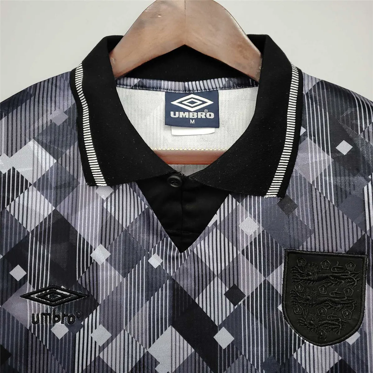 1990 England black away 1