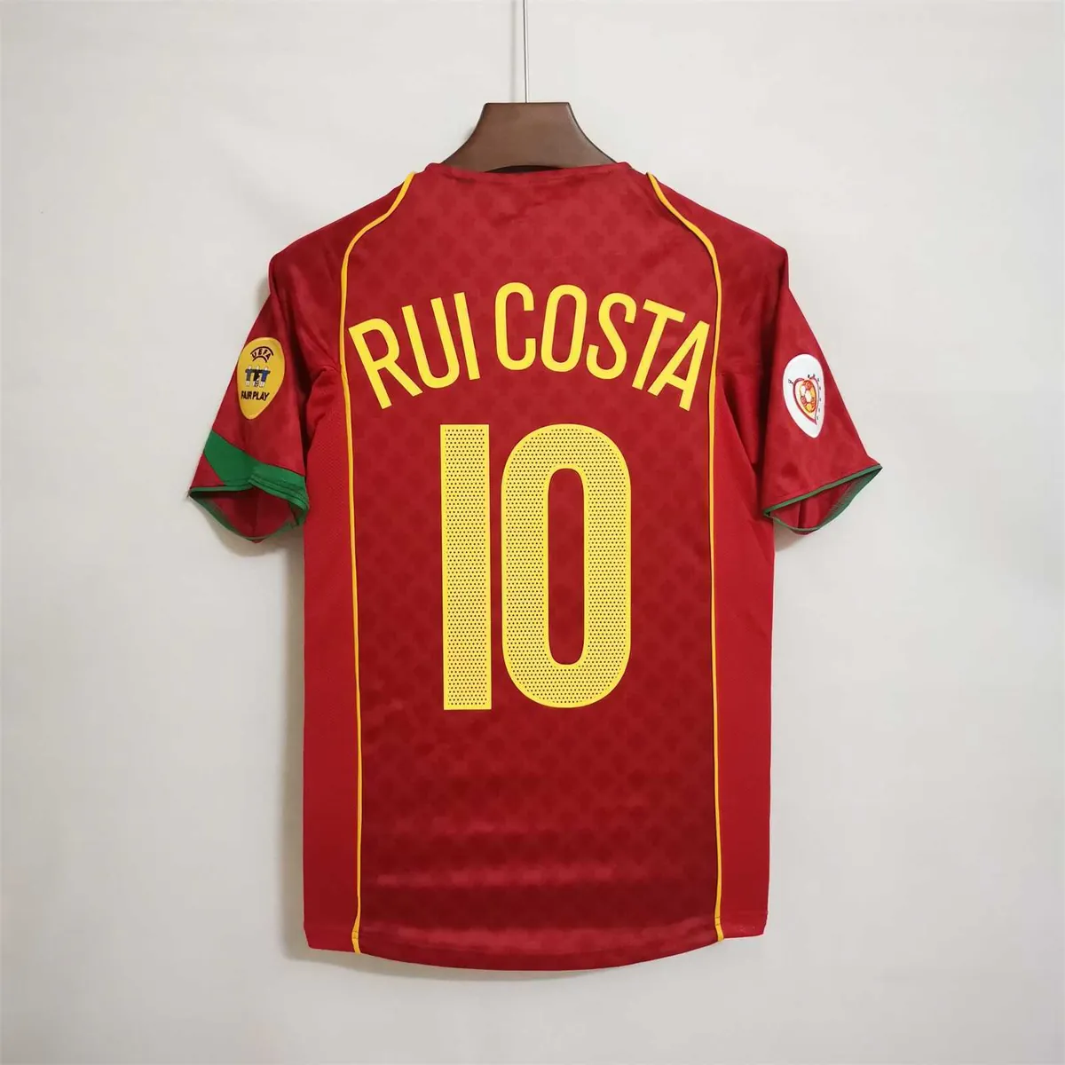2004 Portugal home red 4