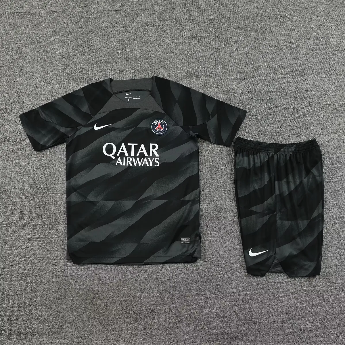 23-24 PSG Goalkeeper Black Soccer Jerseys Yupoo 1