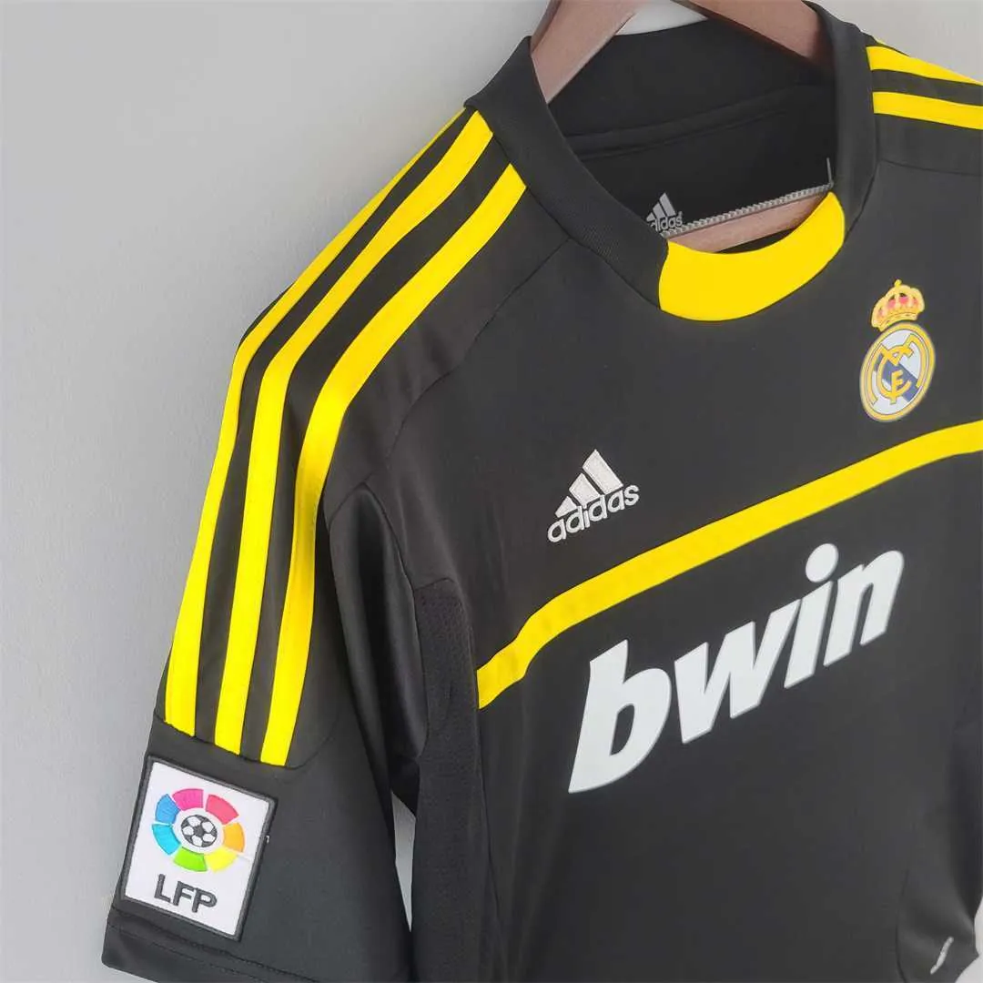 11-12 Real Madrid goalkeeper black 9