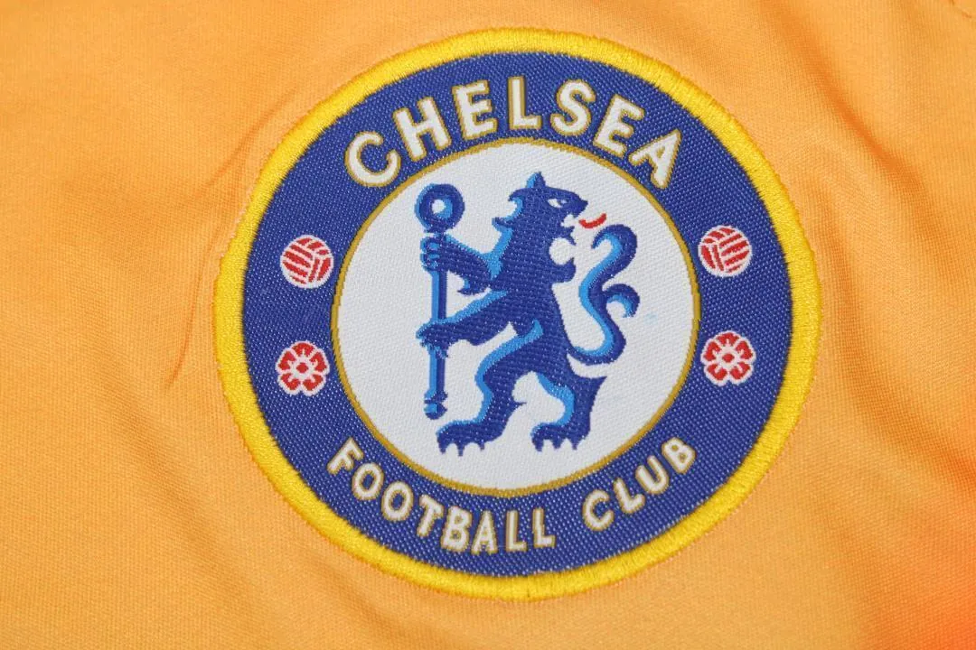 22-23 Chelsea orange goalkeeper 1