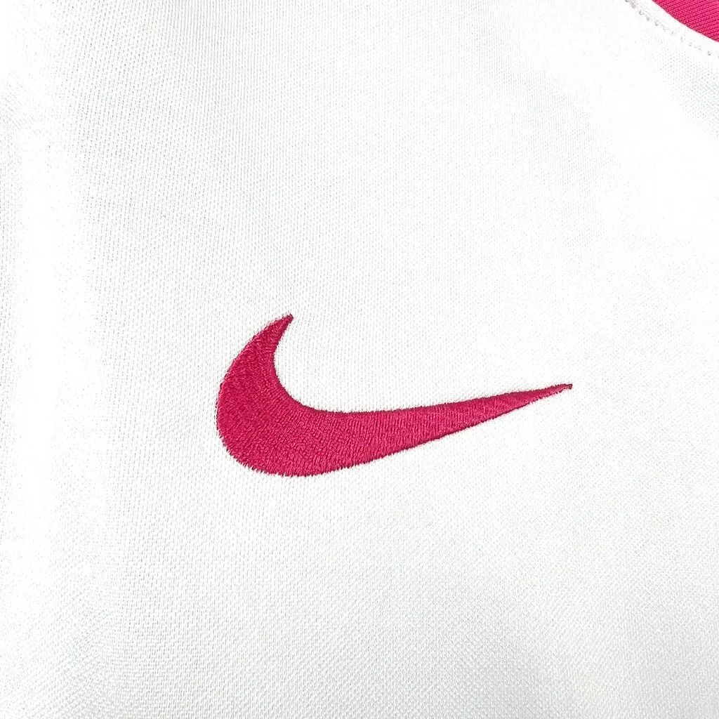 25-26 Lisbon Pink Special Edition Football T-Shirt AAAAJersey Supply Yupoo 1