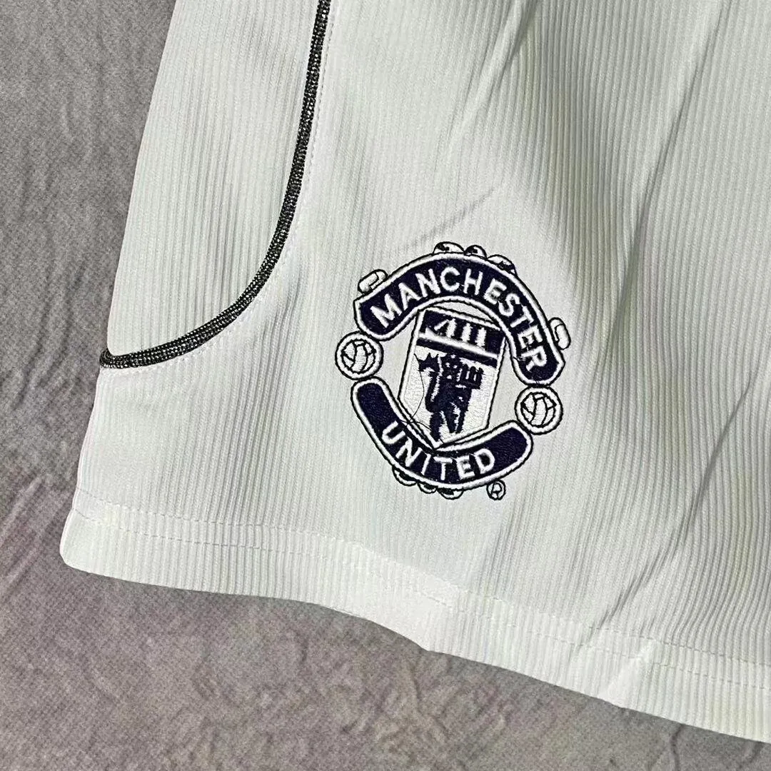 99-00 Manchester United away long sleeve 6