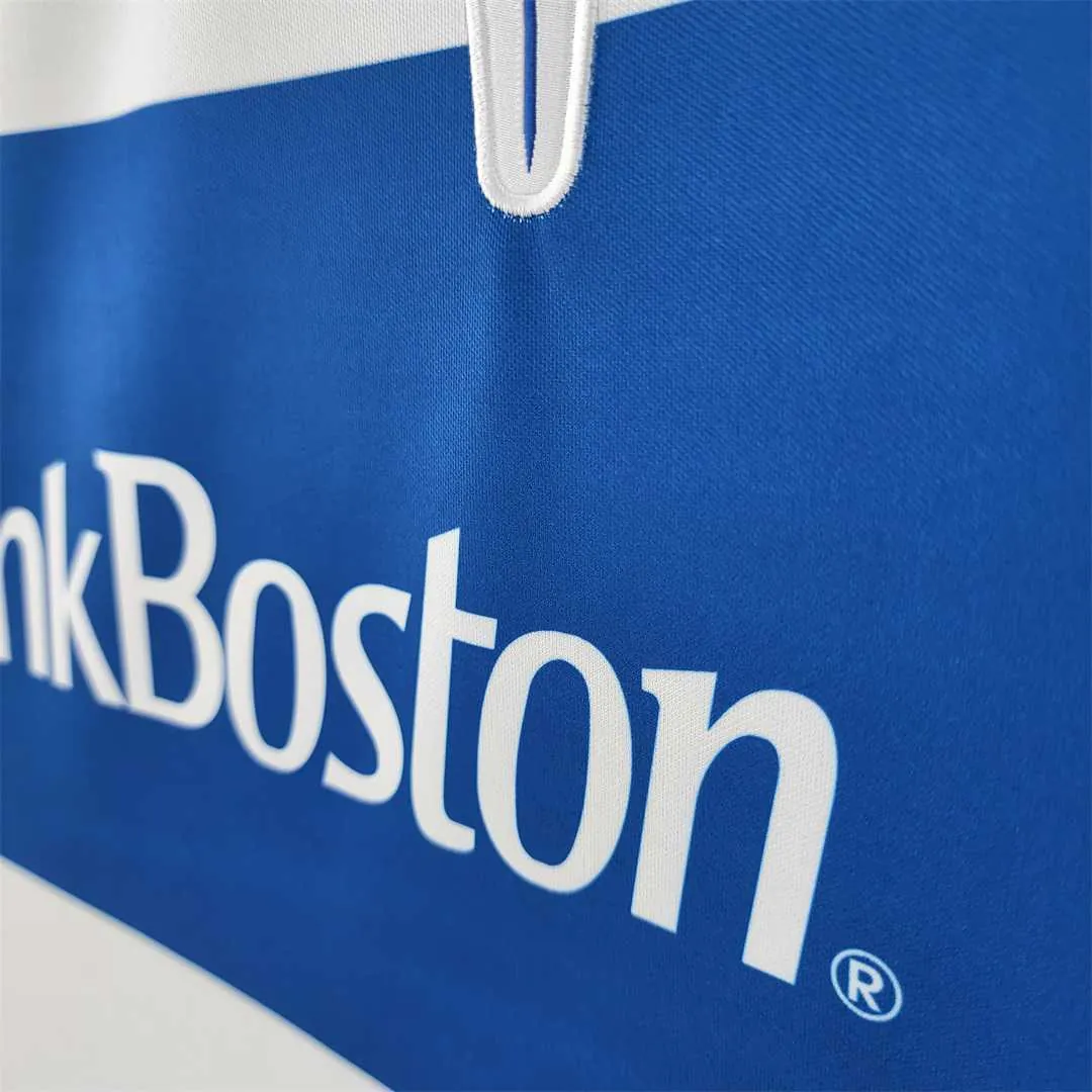2002 La Católica home 4