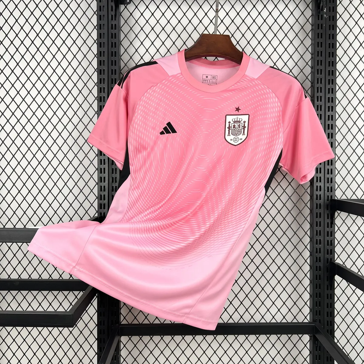 World Cup 2026 Spain Mens Goalkeeper Kit Football Pink T-Shirt AAAAJersey Supply Yupoo 7 1