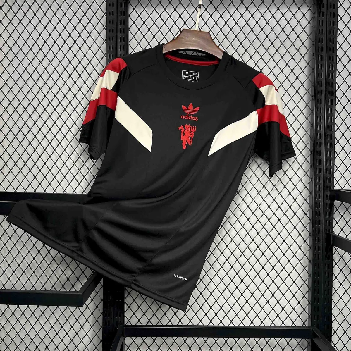 24-25 Manchester United Black OG Tee Shirt AAAAJersey Supplier Yupoo 1