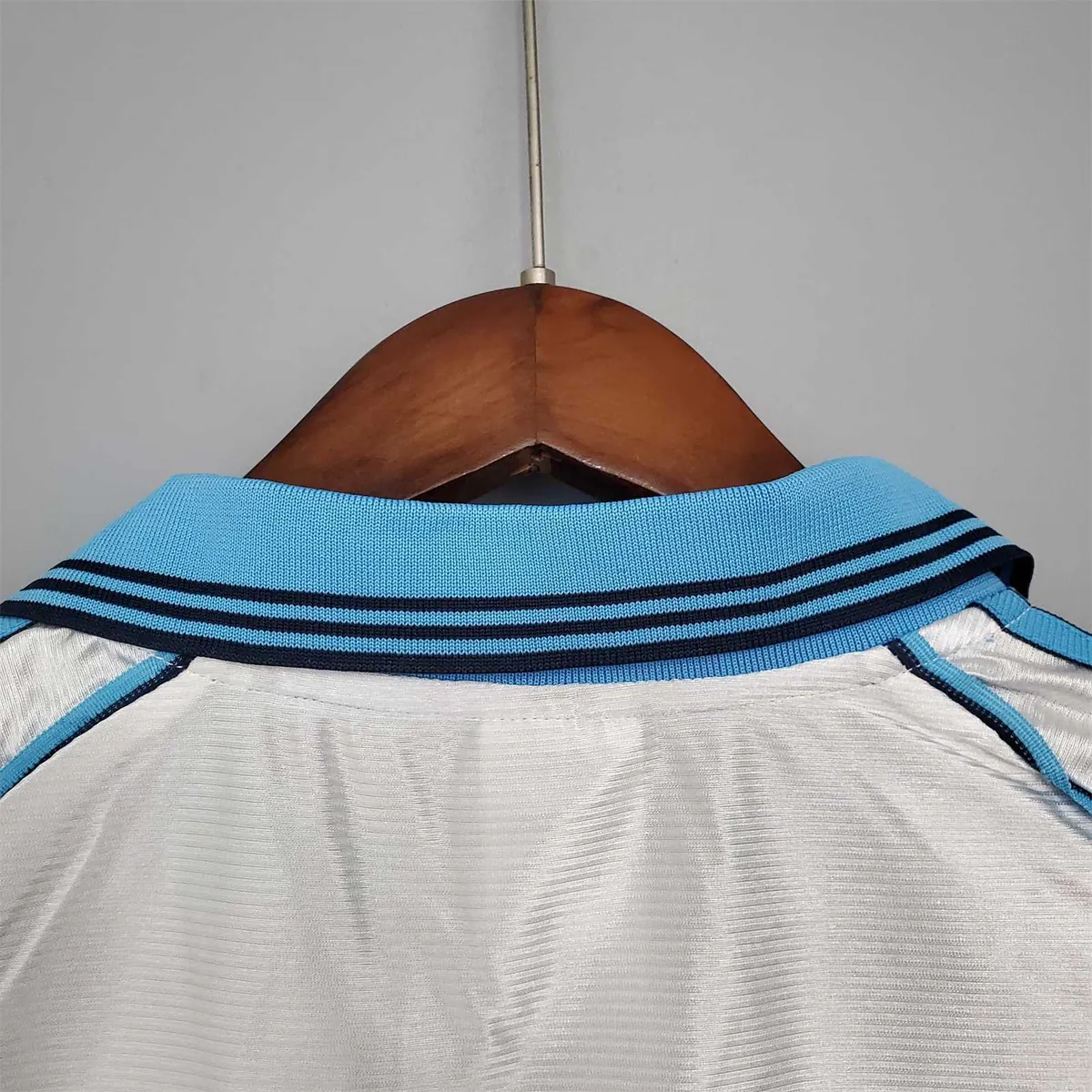98-99 Marseille home 6