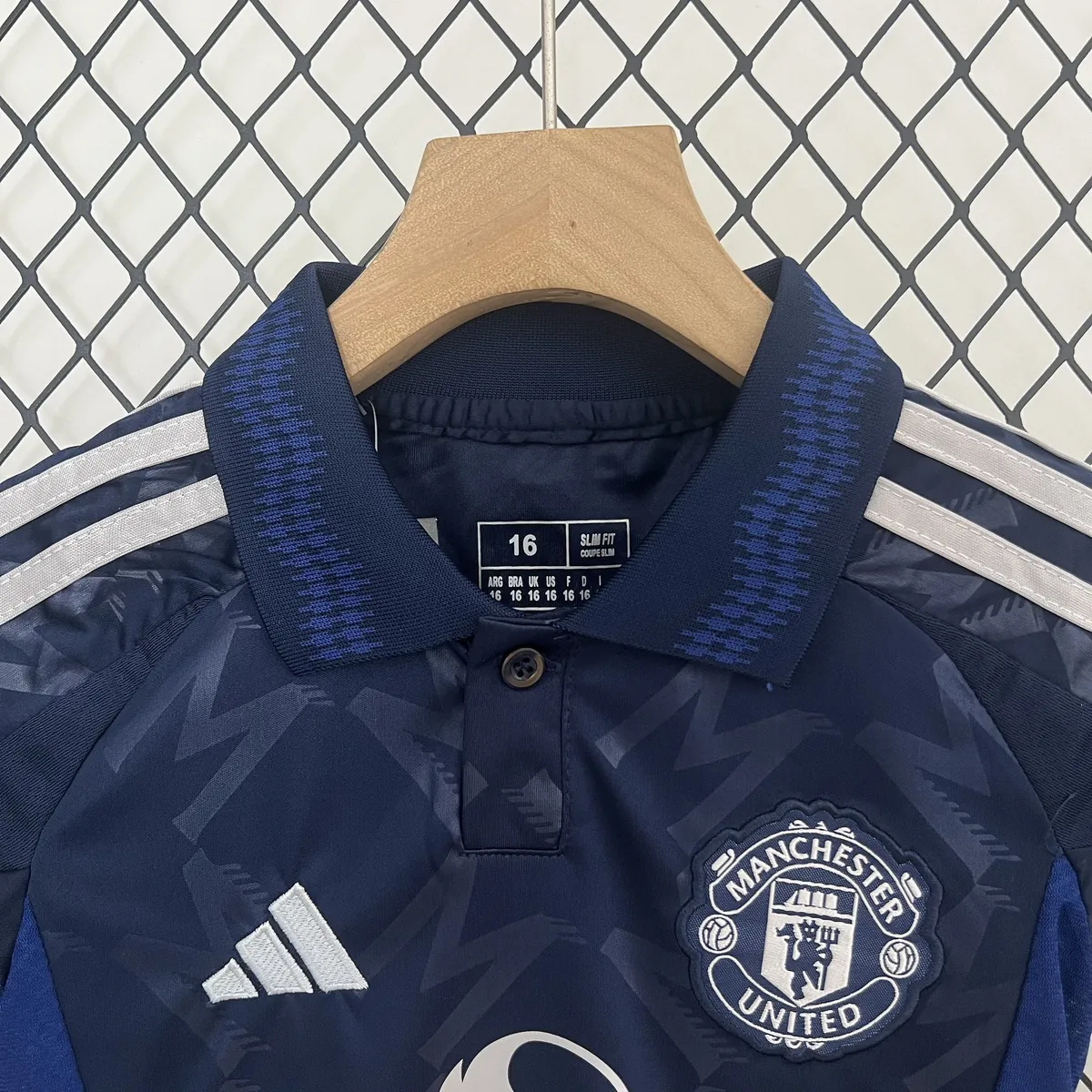 24-25 Manchester United Away Kid Kits Youth Apparels AAAAJersey Wholesale Yupoo 1
