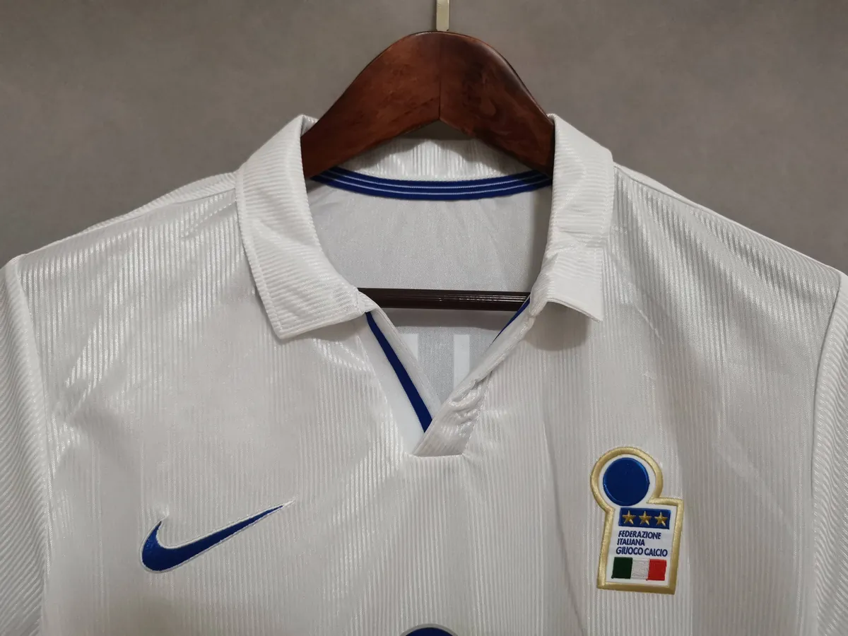 1998 Italy away 3