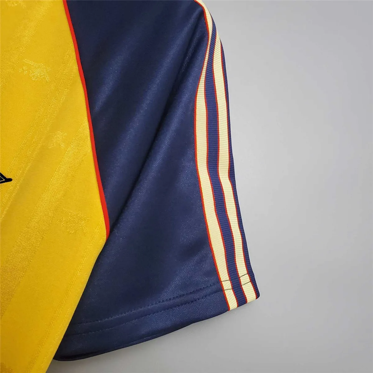 88-90 Arsenal away 6