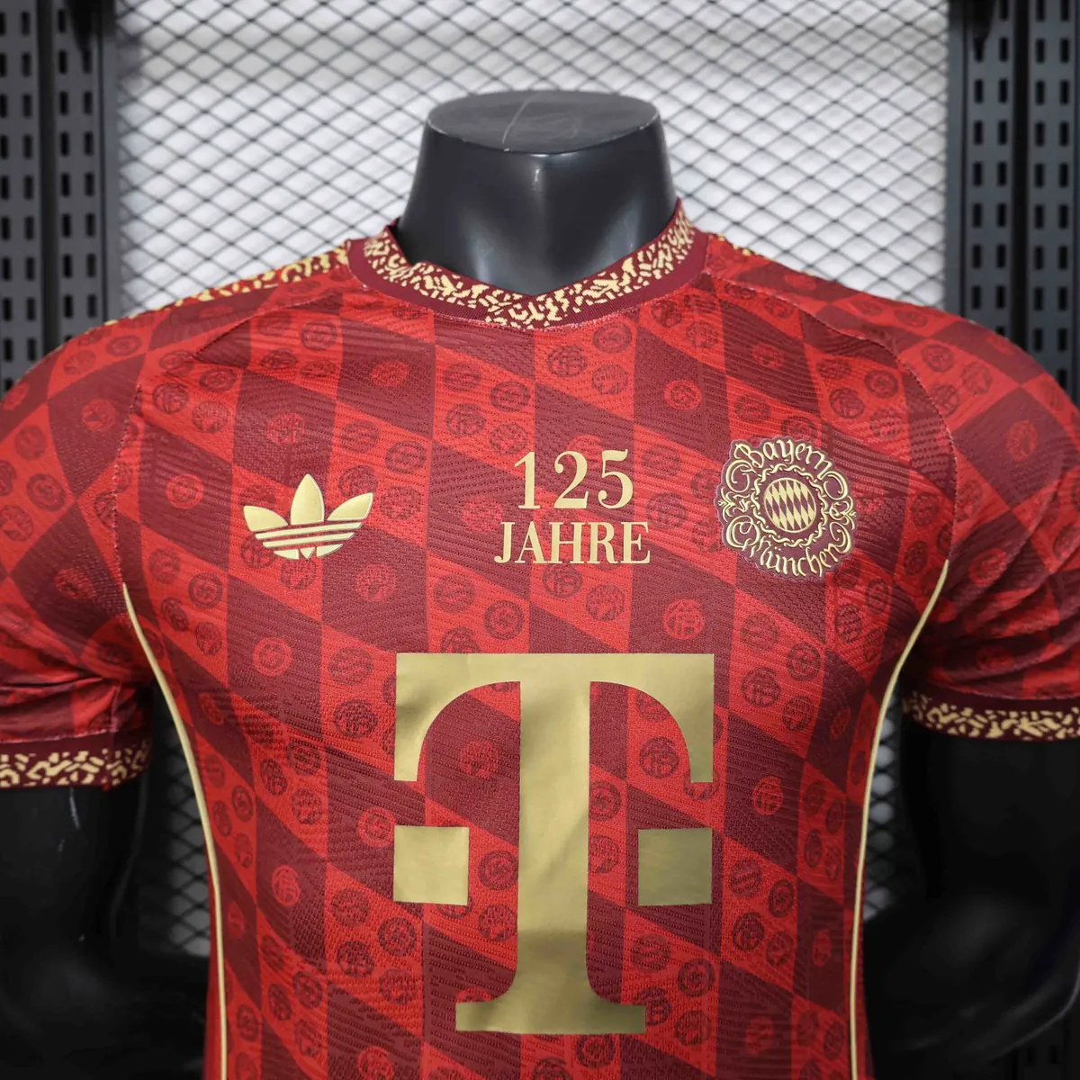 25-26 Bayern Munich 125th Anniversary Red Kit Player Version Shirt AAAAJersey Supply Yupoo 1
