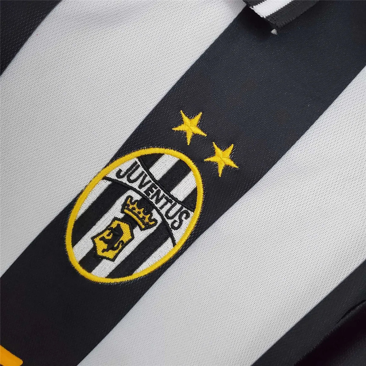 01-02 Juventus home jersey retro football shirt S-2XL 3