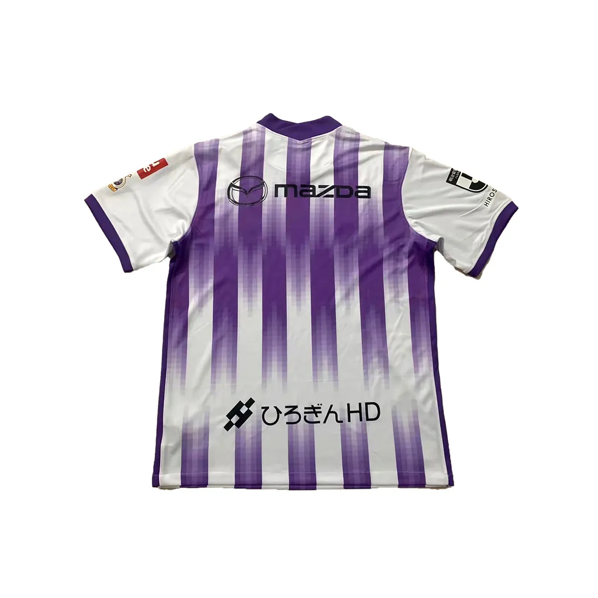 22-23 Sanfrecce Hiroshima away 1