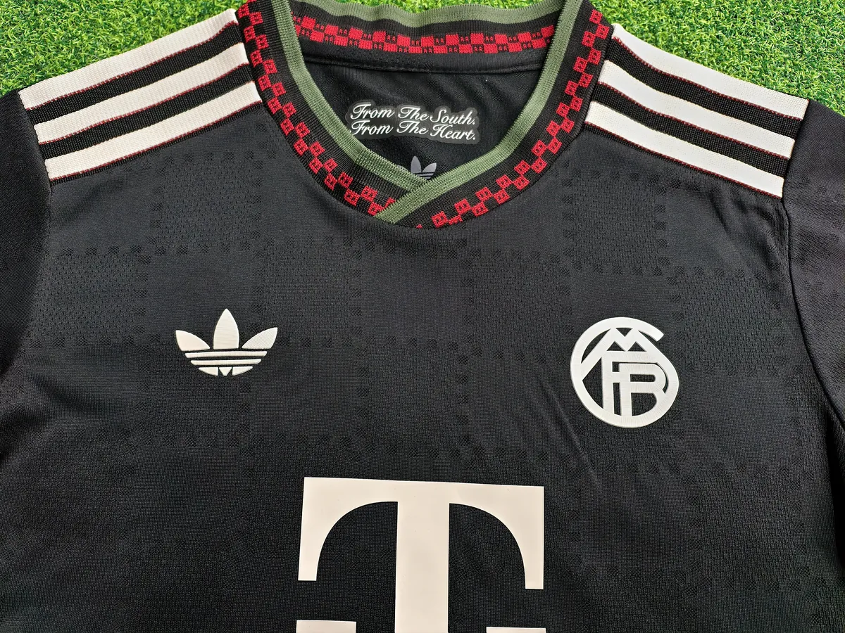 25-26 Bayern Munich Third Player Version Kid Kits Youth Apparels Soccer AAAAJersey Supply Yupoo 2