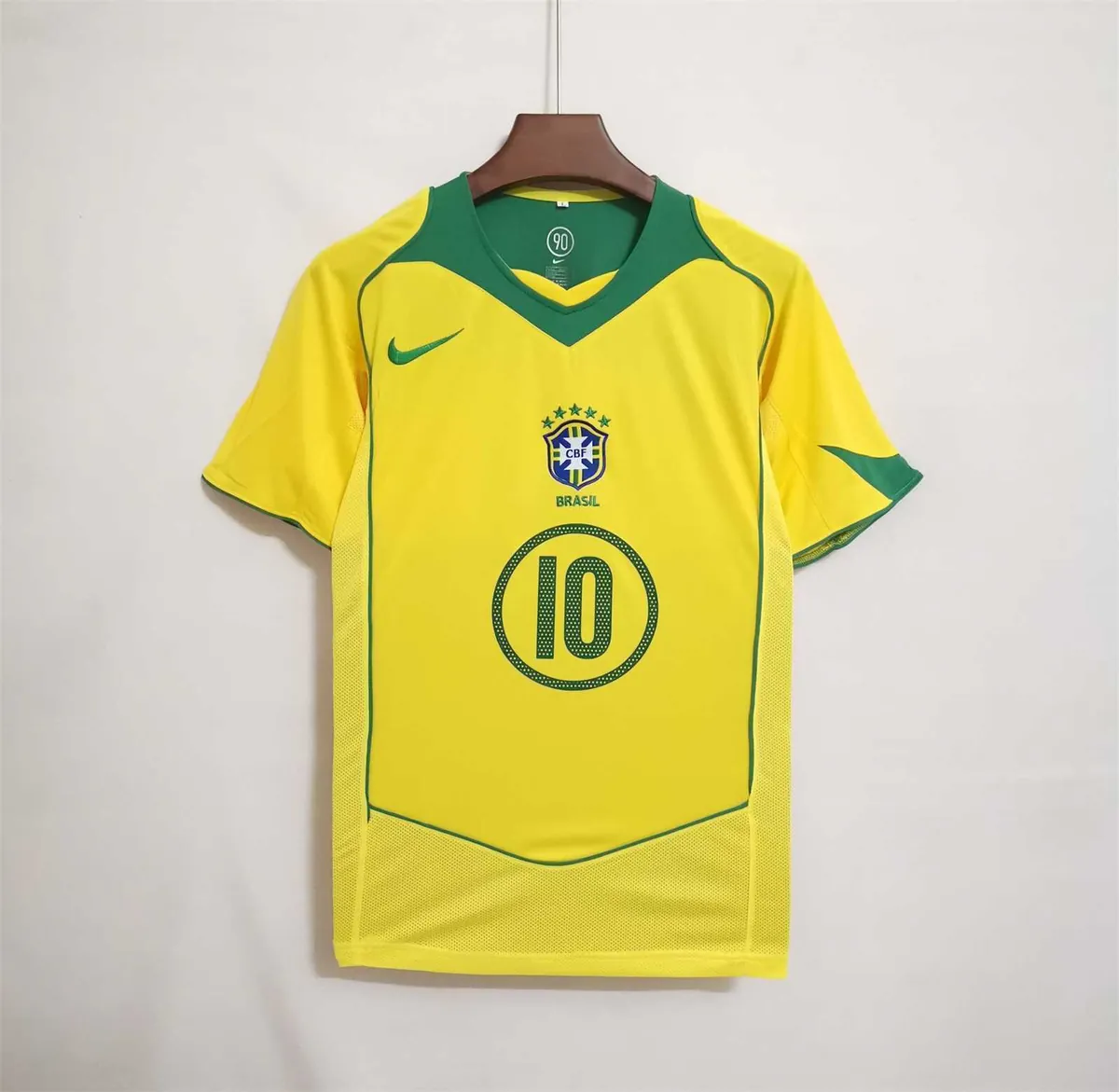 2004 Brazil home 25