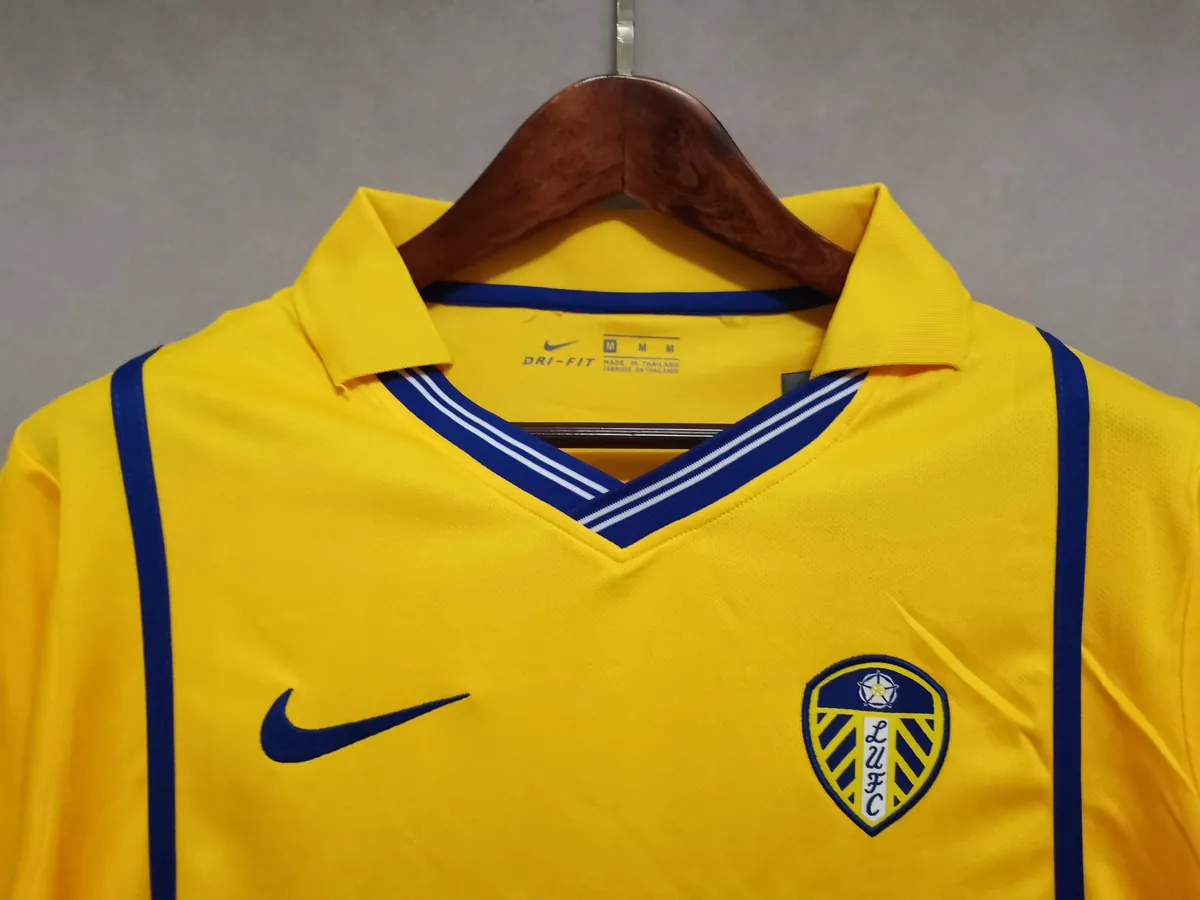 00-01 Leeds United yellow away 5