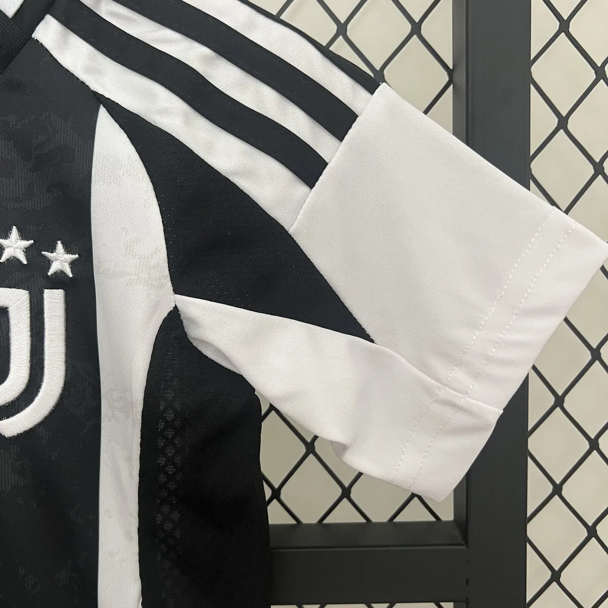 24-25 Juventus Home Kid Kits Youth Apparels AAAAJersey Wholesale Yupoo SIZE：16-28 7