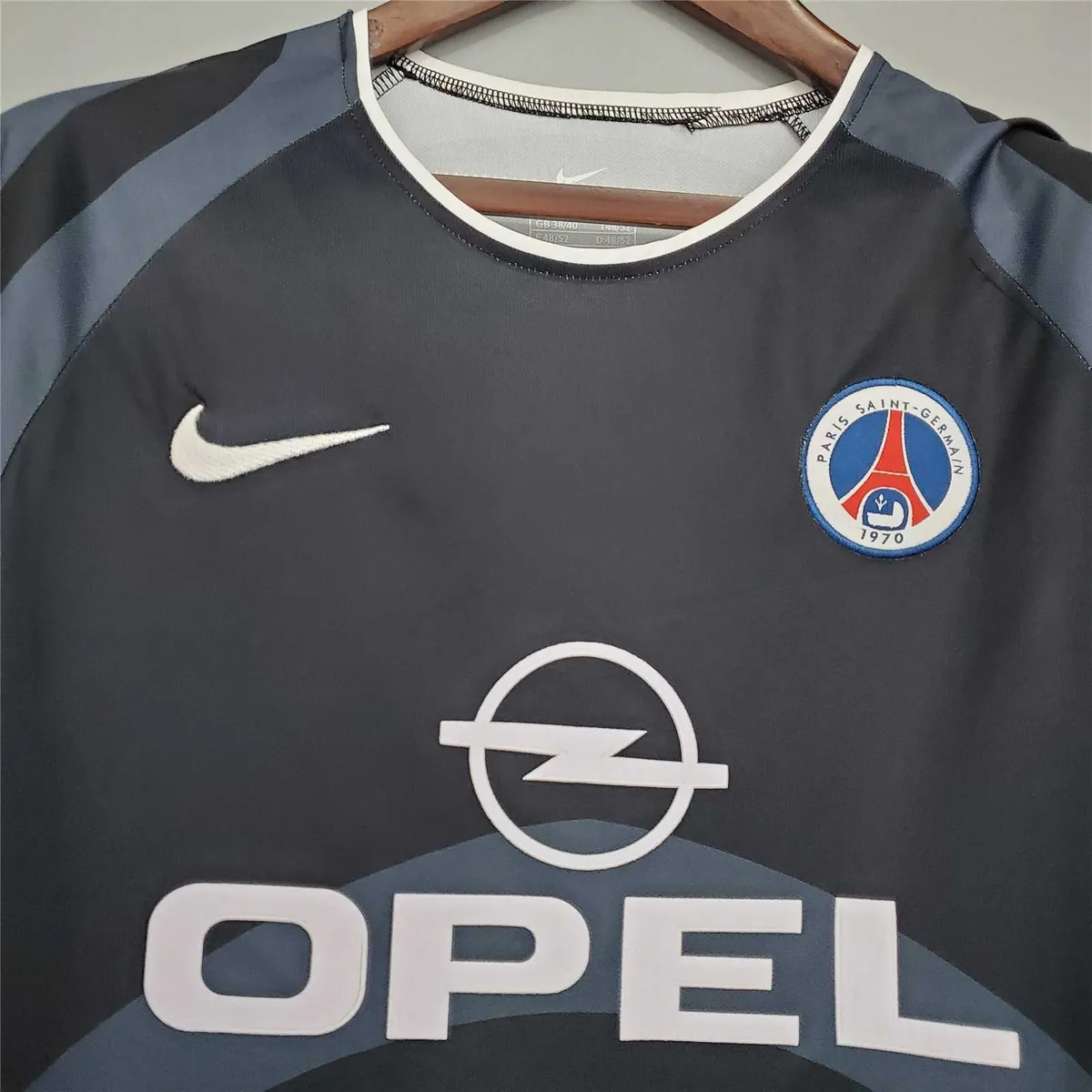 01-02 PSG third away 4