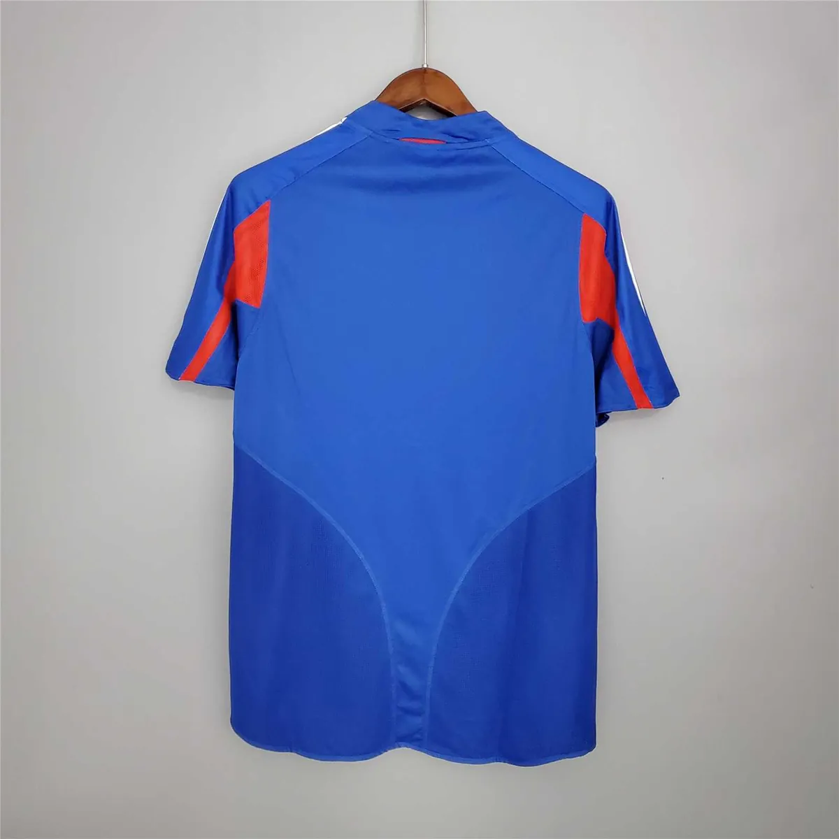 2004 France home 7