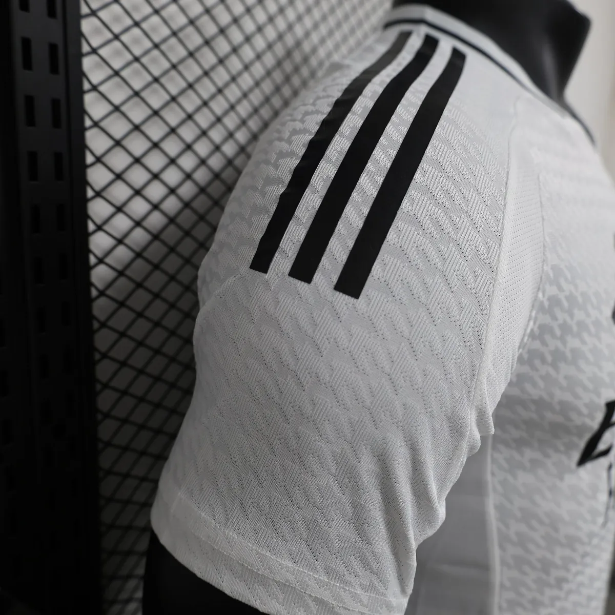 24-25 Real Madrid Home Kit Player Version Shirt With All Kind of Badges Soccer AAAAJerseys Yupo 22
