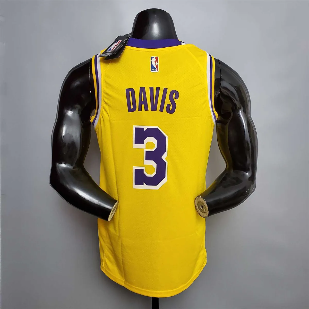 DAVIS #3 Lakers Round neck yellow 2