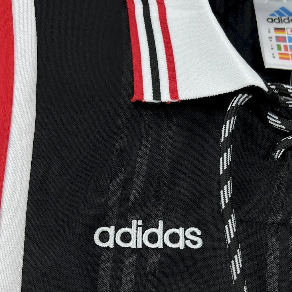 97-98 Benfica Away Retro Kit Vintage T-Shirt Soccer AAAAJersey Yupoo 4