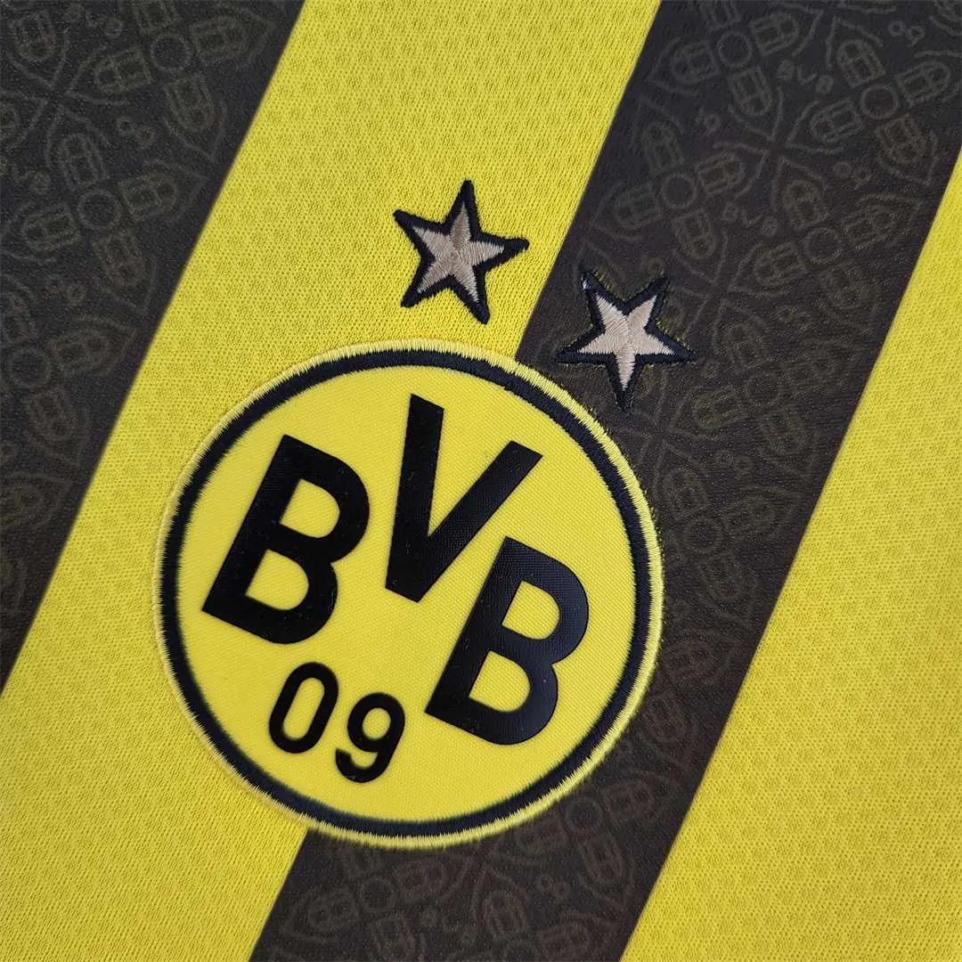 22-23 Dortmund home 1