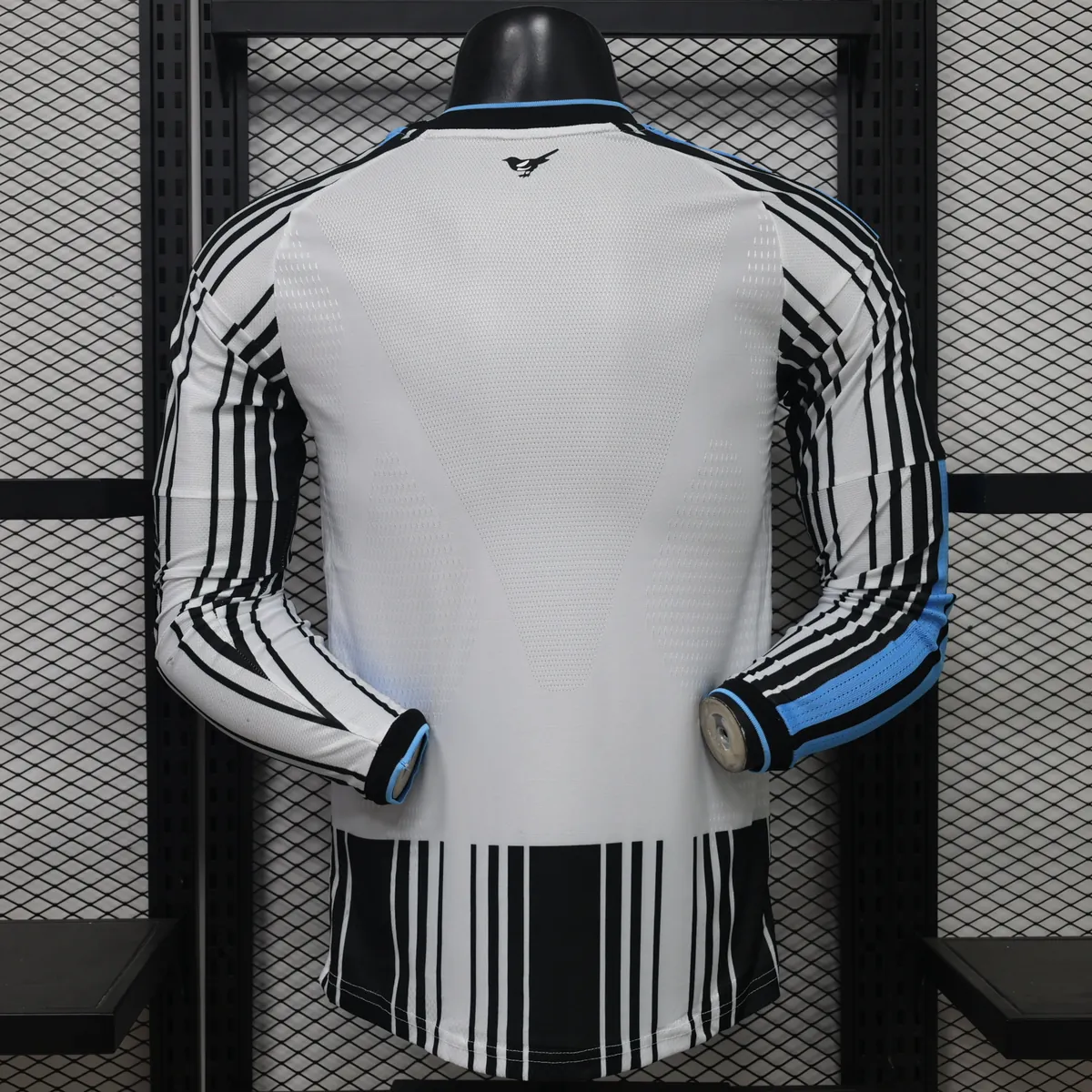 26-27 Newcastle United Home Kit Player Version Football Long Sleeve Shirt AAAAJersey Supply Yupoo 9 8