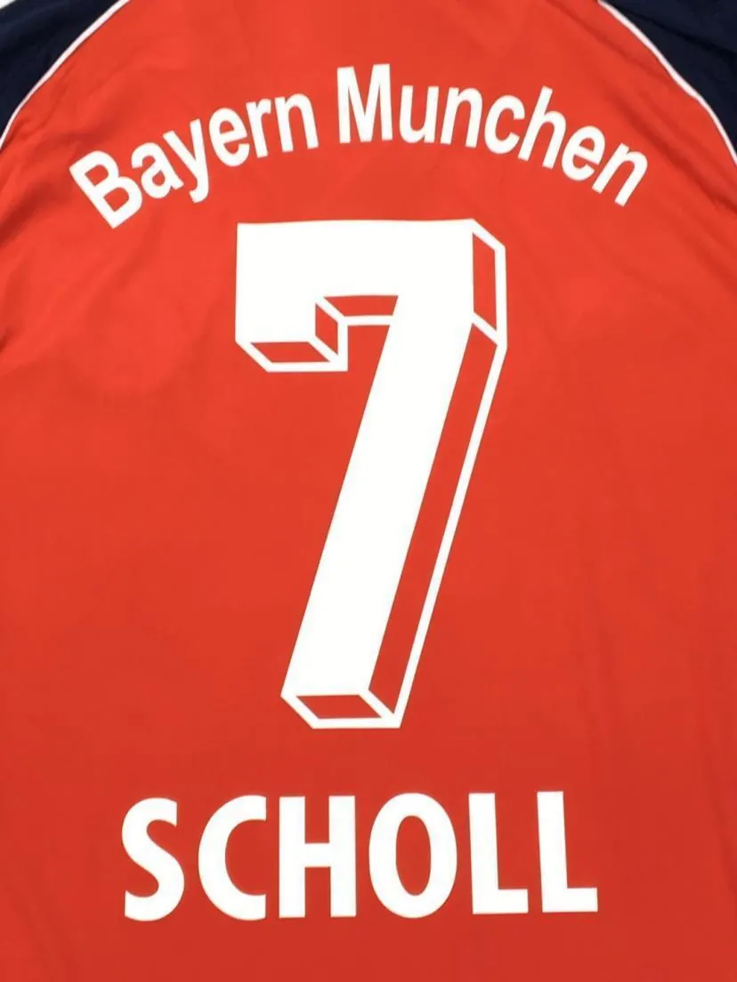 00-01 Bayern Munich Champions League home red 10