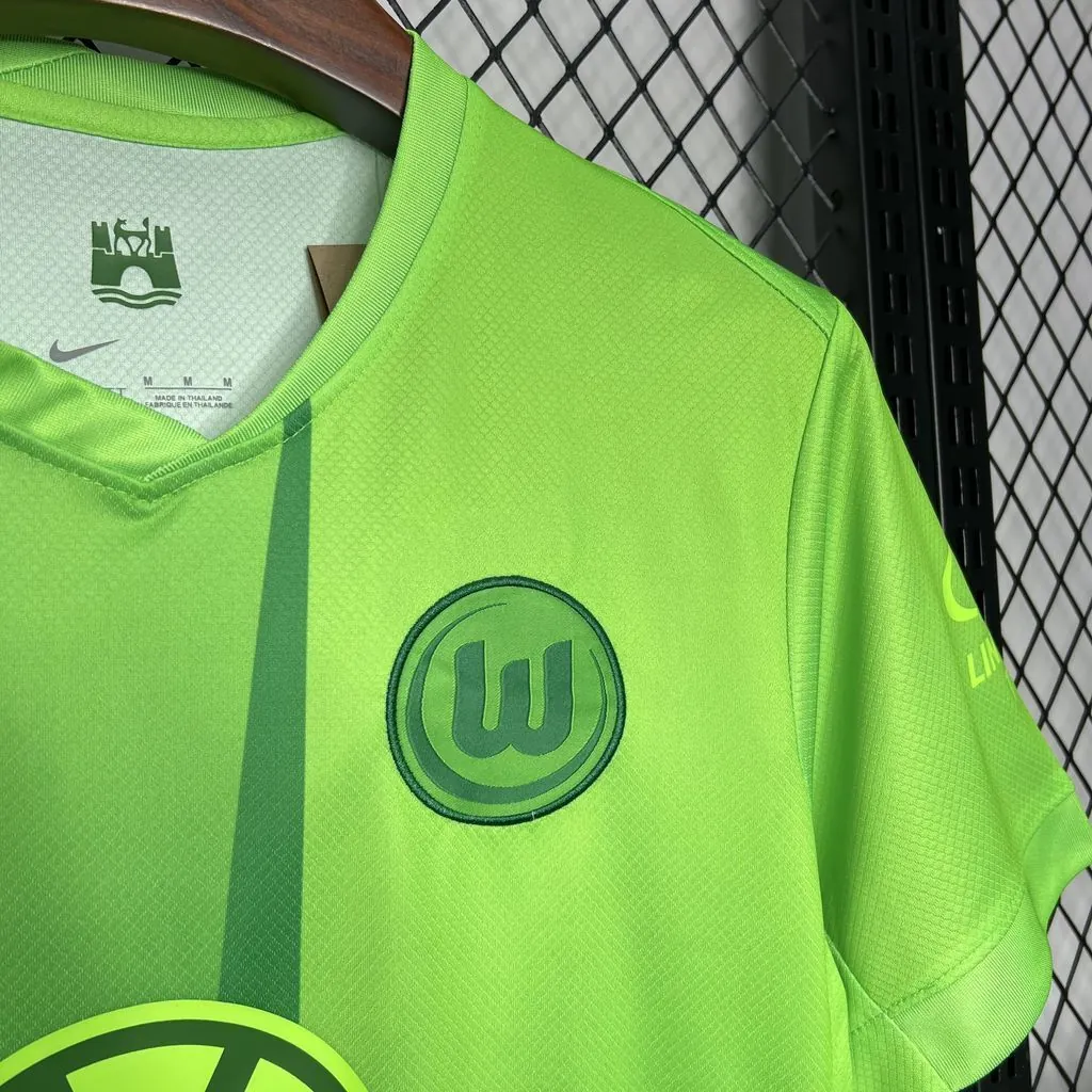 24-25 Wolfsburg Home Kit Football Wear Sport AAAAJersey Yupoo 1