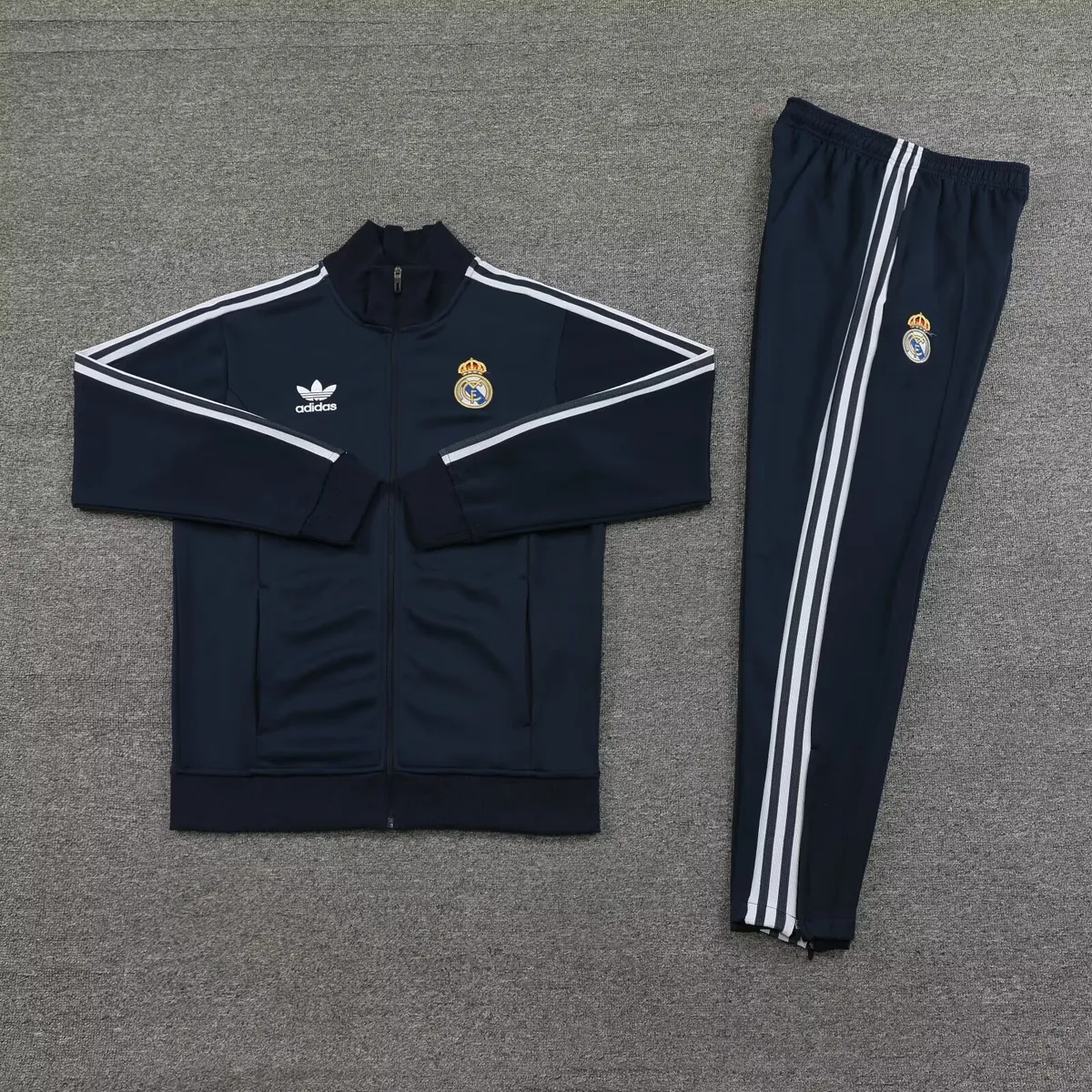 24-25 Real Madrid Long Sleeve Kits Black Jacket Suits Soccer Jerseys Yupoo 1