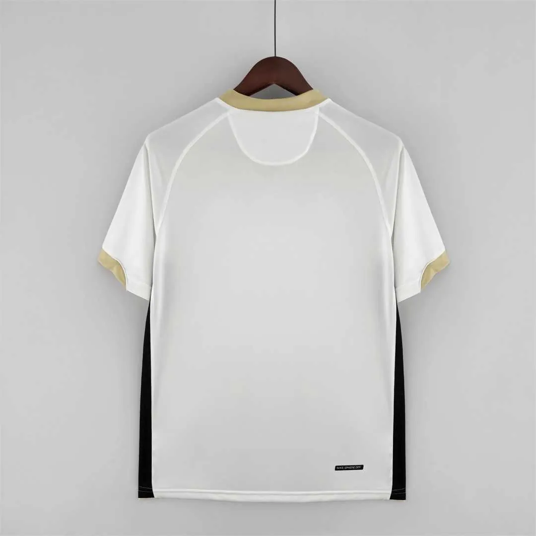 06-07 Manchester United away 5