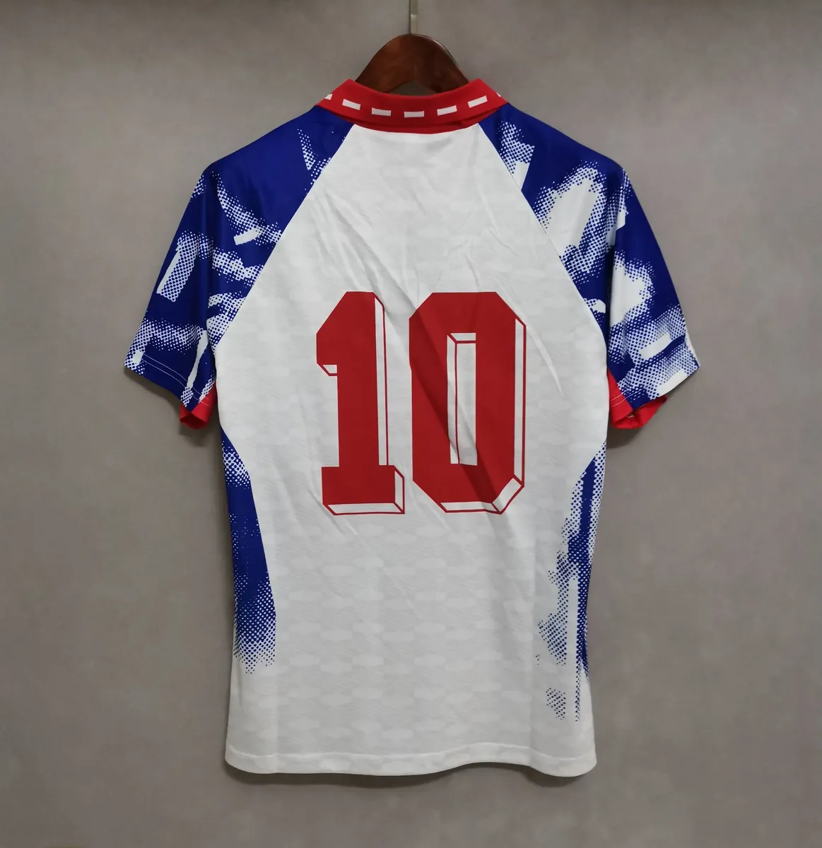 93-94 PSG away 1