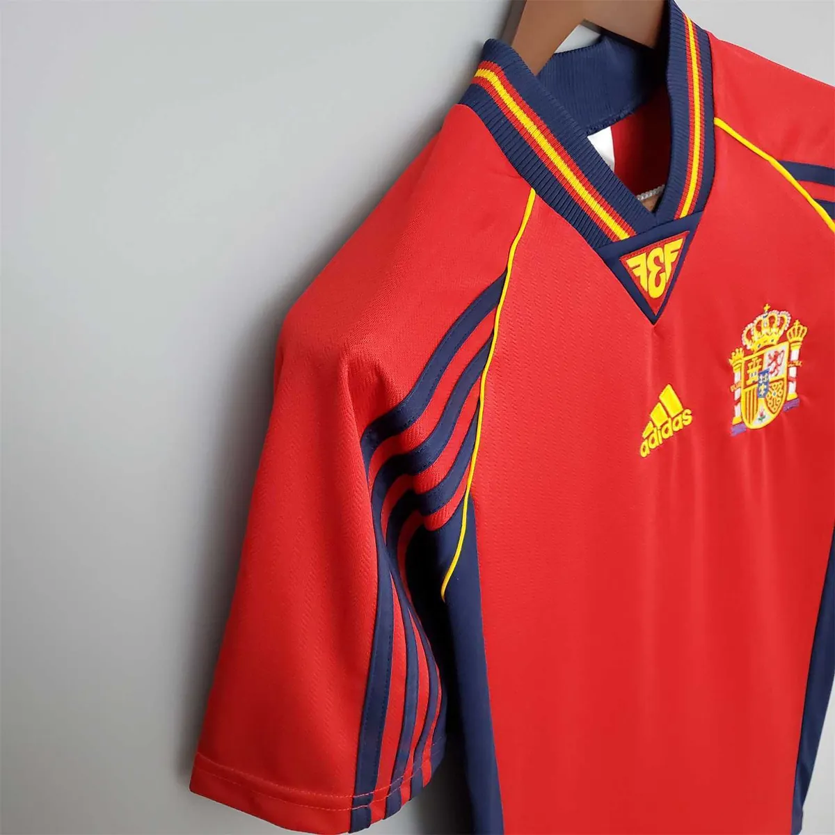 1998 Spain home 8