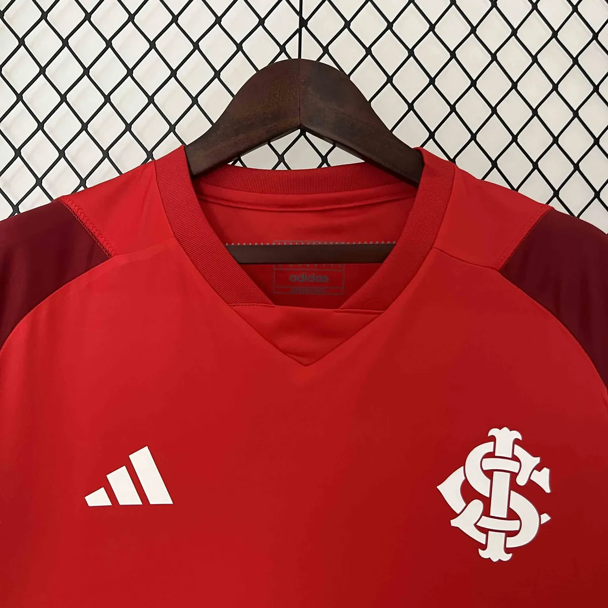 24-25 Internacional Red Training Shirt Jersey Supplier Yupoo 4