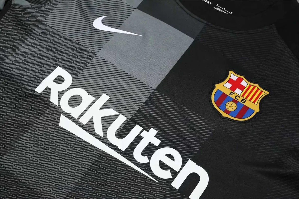 21-22 Barcelona black goalkeeper 15