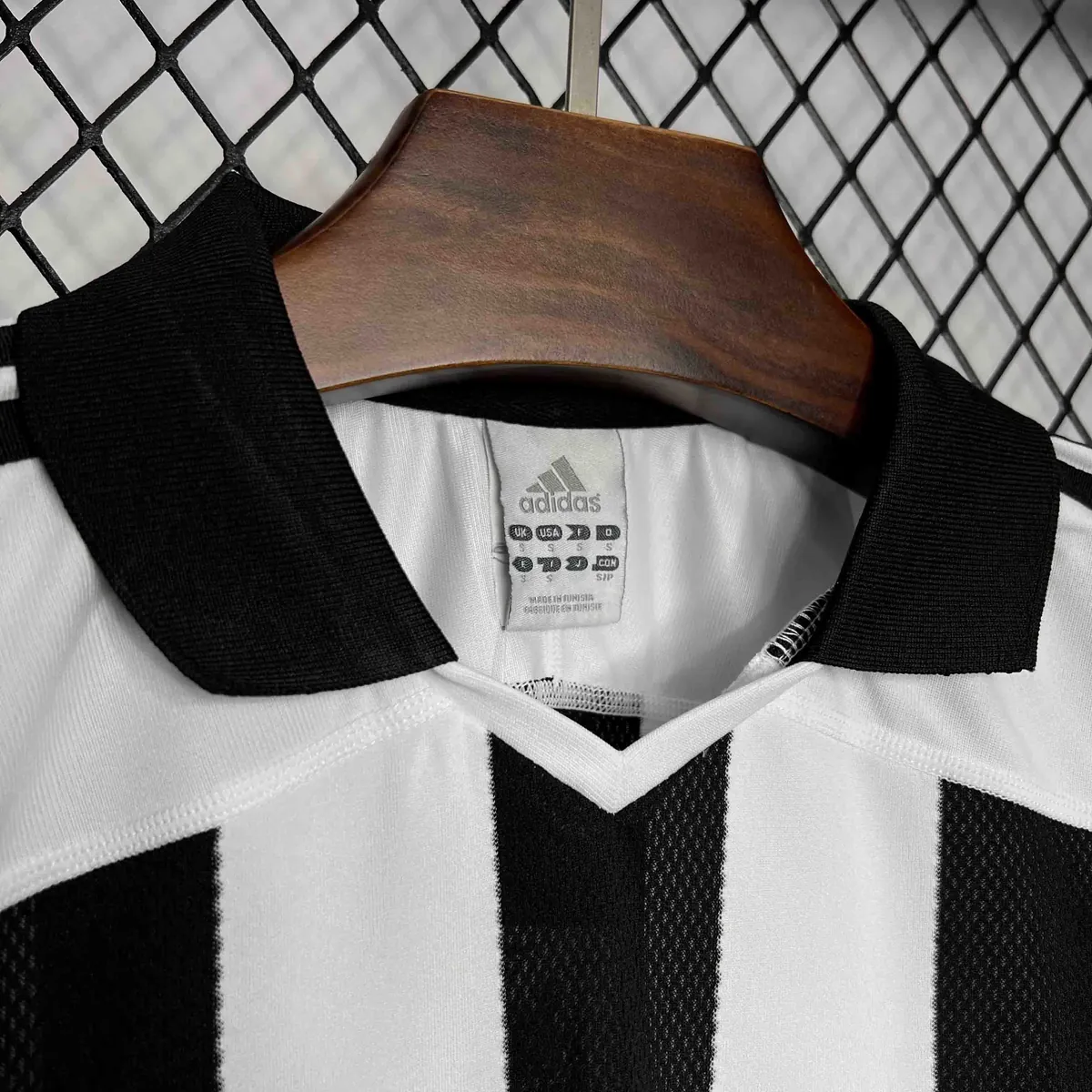 03-05 Newcastle United Home Retro Long Sleeve Kit Sport AAAAJersey Yupoo 6