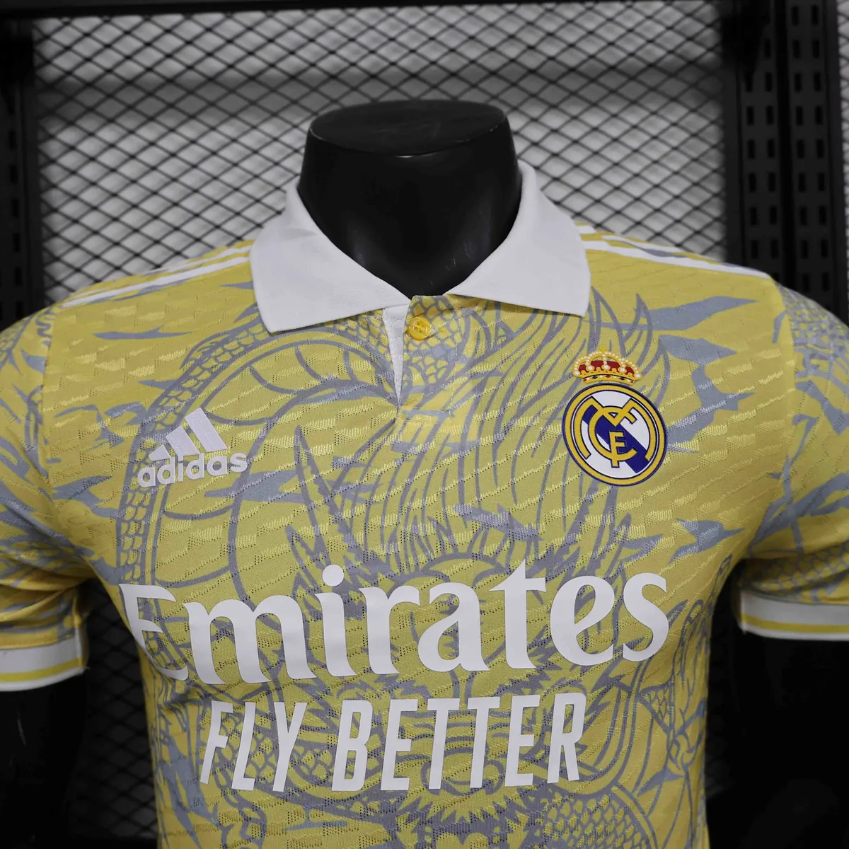 25-26 Real Madrid Yellow Dragon Player Edition Shirt Football Uniform AAAAJersey Dropship Yupoo 1