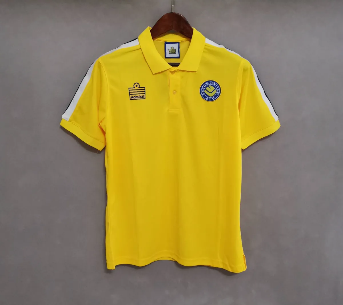 78 Leeds United away yellow 8