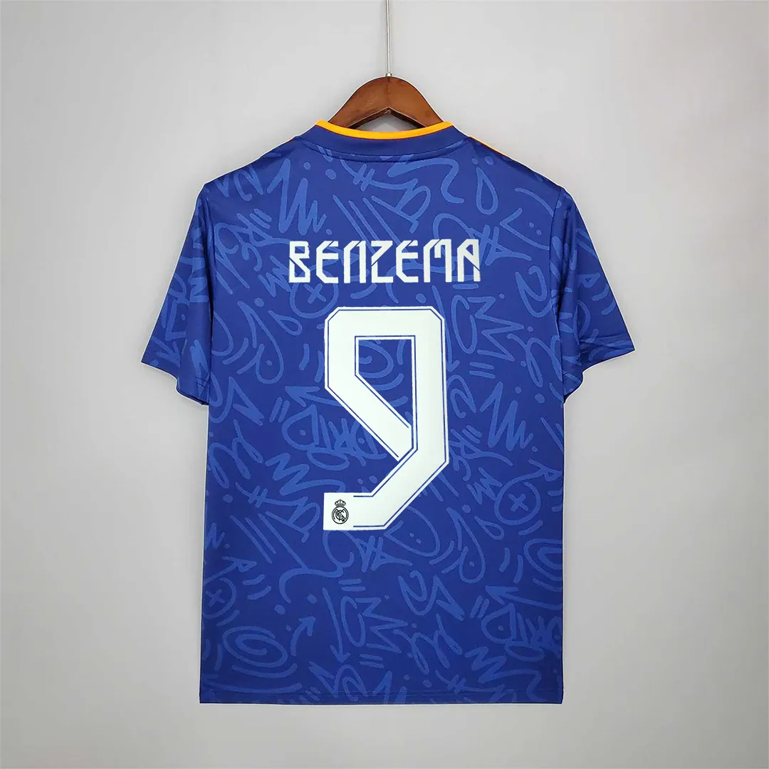 21-22 Real Madrid away 13