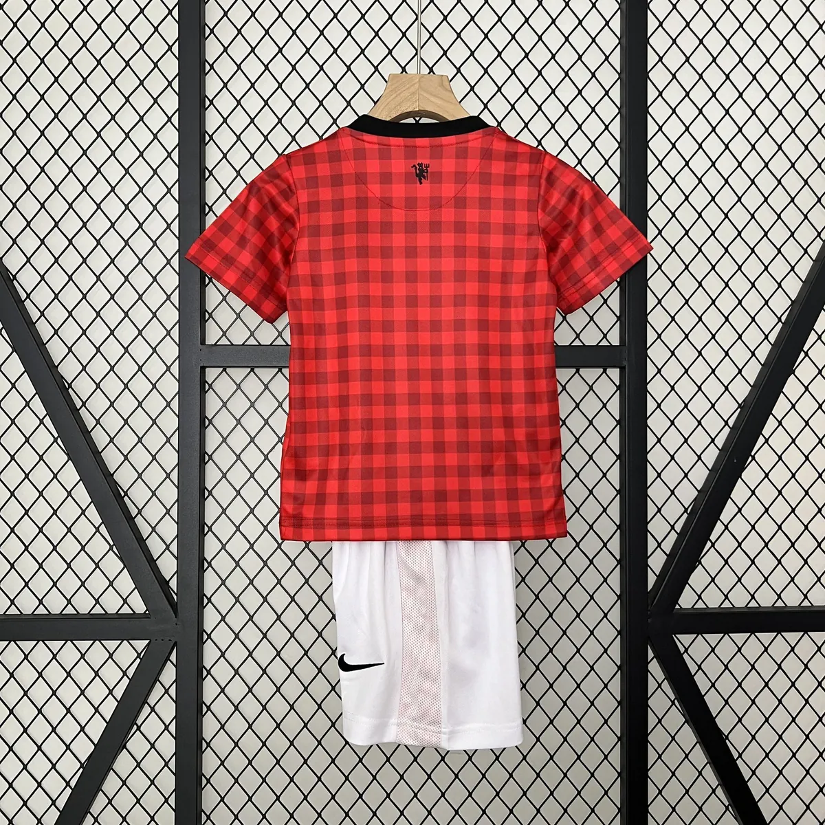 12-13 Manchester United Home Retro Kid Kits Youth Apparels AAAAJersey Wholesale Yupoo 6