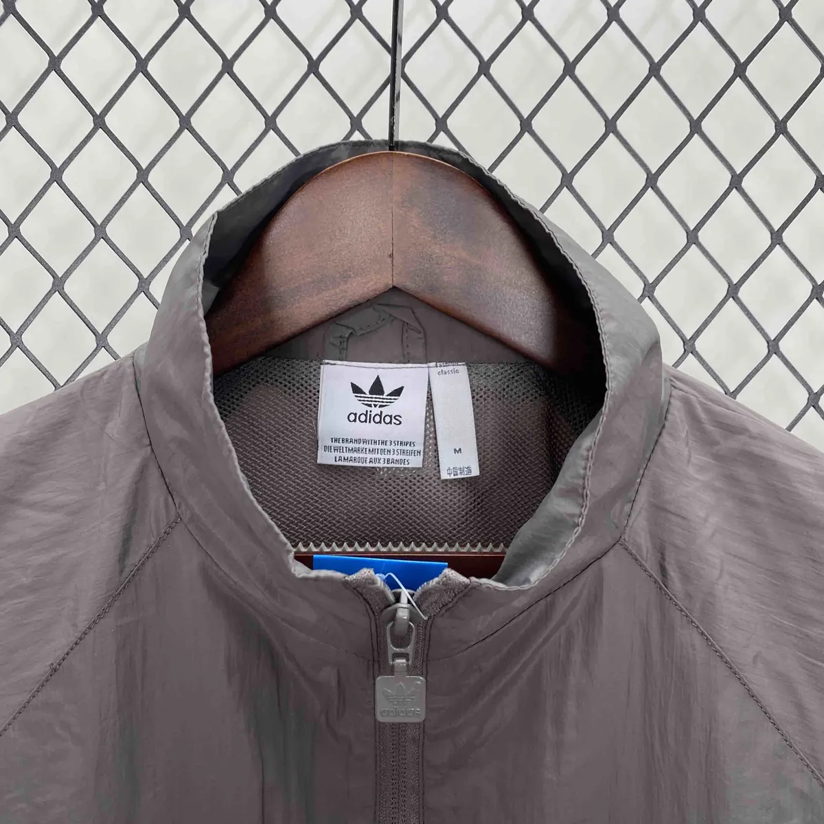 24-25 Real Madrid Grey Windbreaker Jacket AAAAJersey Supplier Yupoo 3