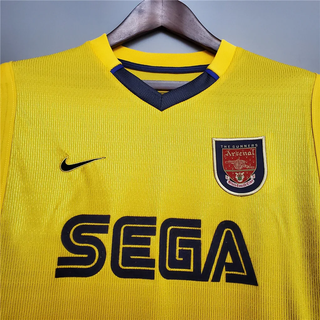 99-00 Arsenal away 9