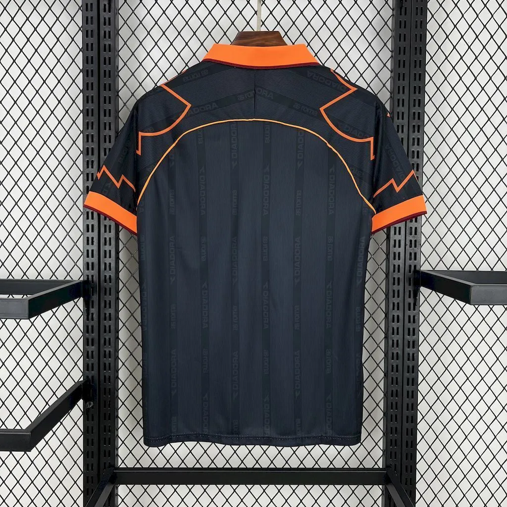 99-00 Roma away 3