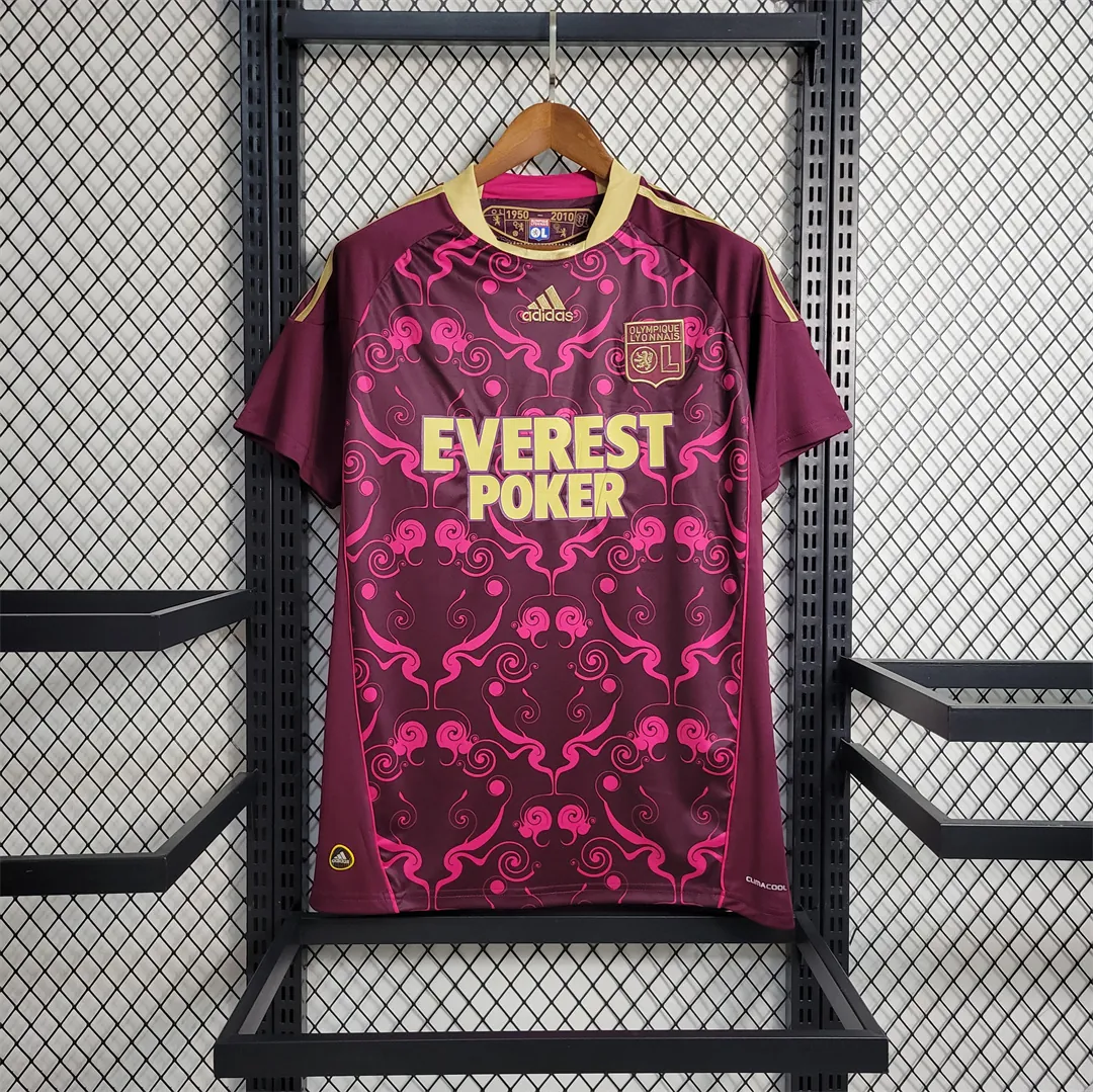 10-11 Lyon red away 9