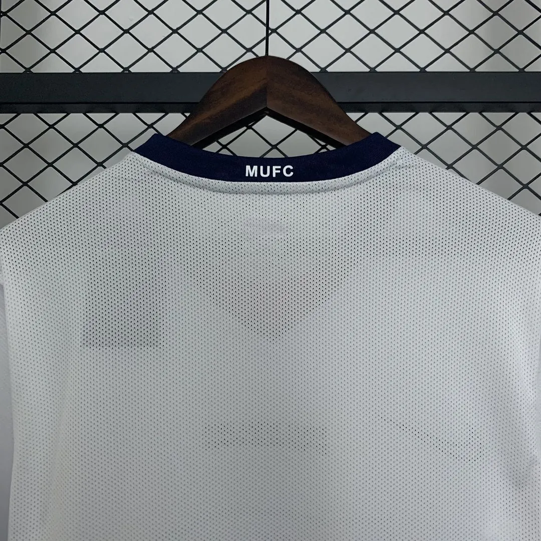08-09 Manchester United Away Retro Champions Final Long Sleeve Kit AAAAJersey Wholesale Yupoo 7