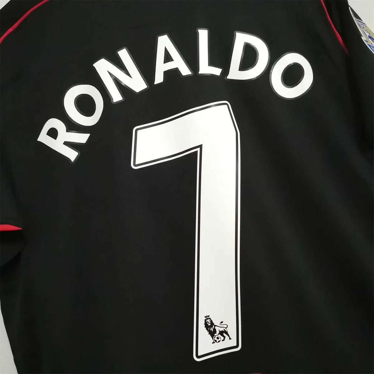 07-08 Manchester United away 5
