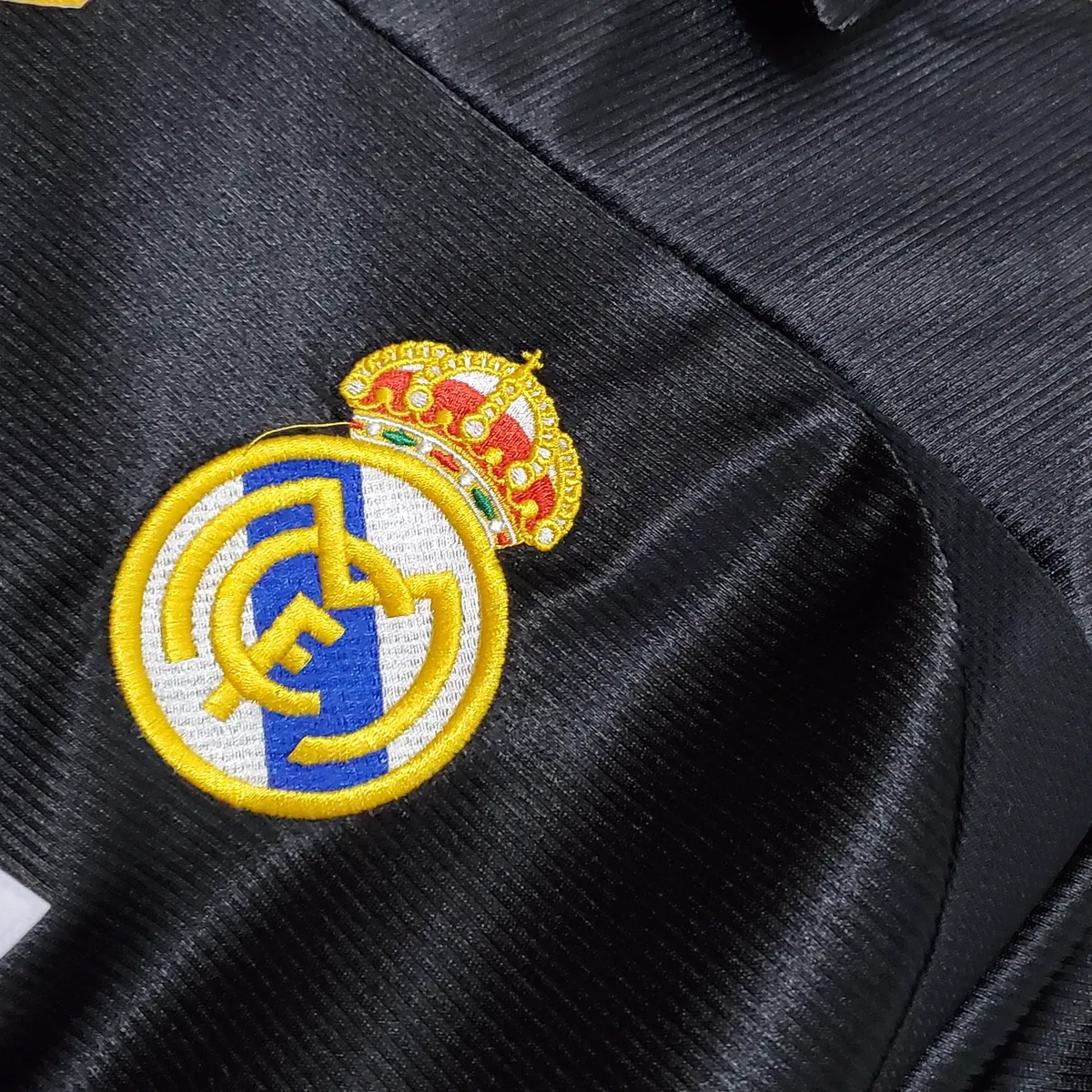 98-99 Real Madrid away 7