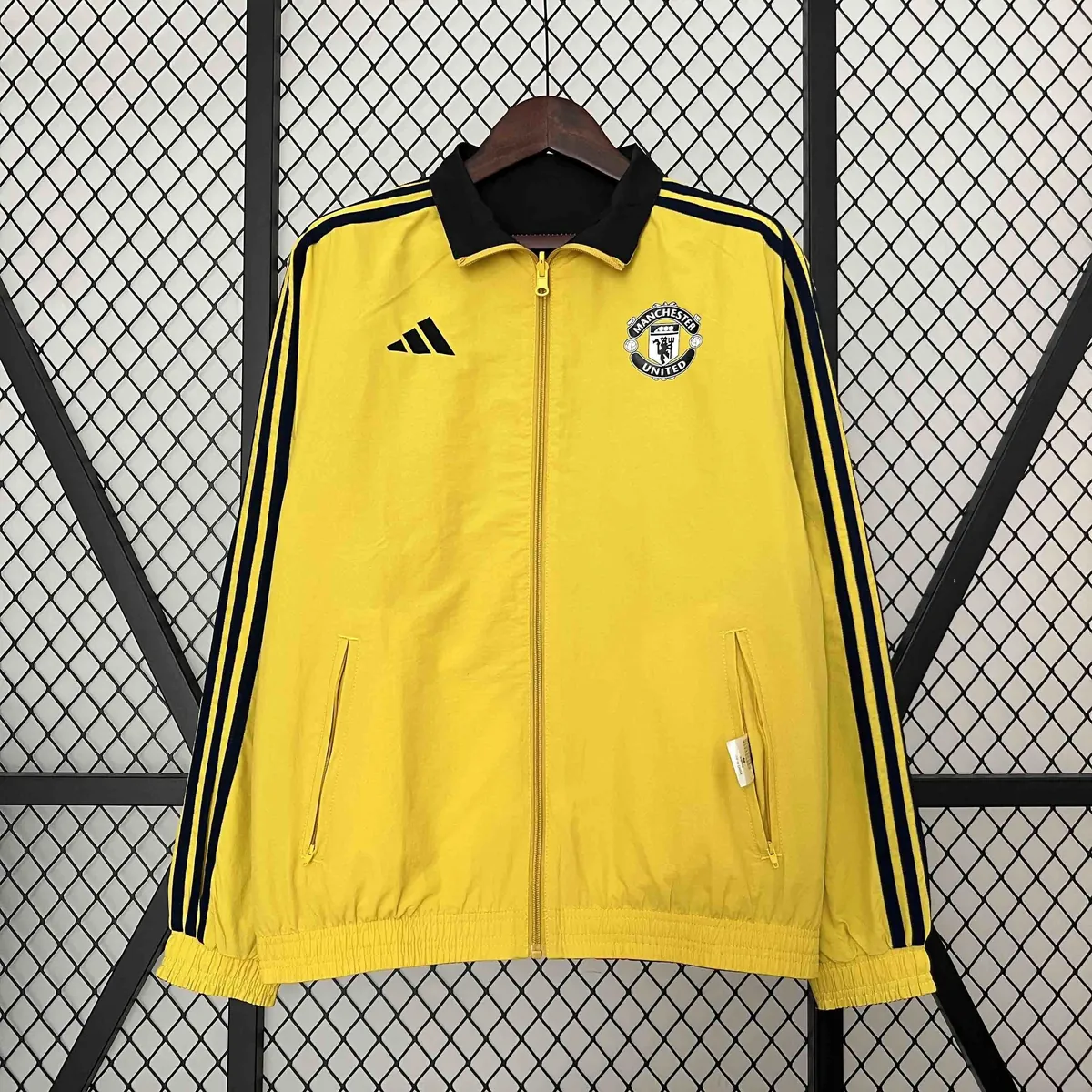 2024 Manchester United Trench Coat Reversible Windbreaker Jacket Soccer AAAAJersey Yupoo 6