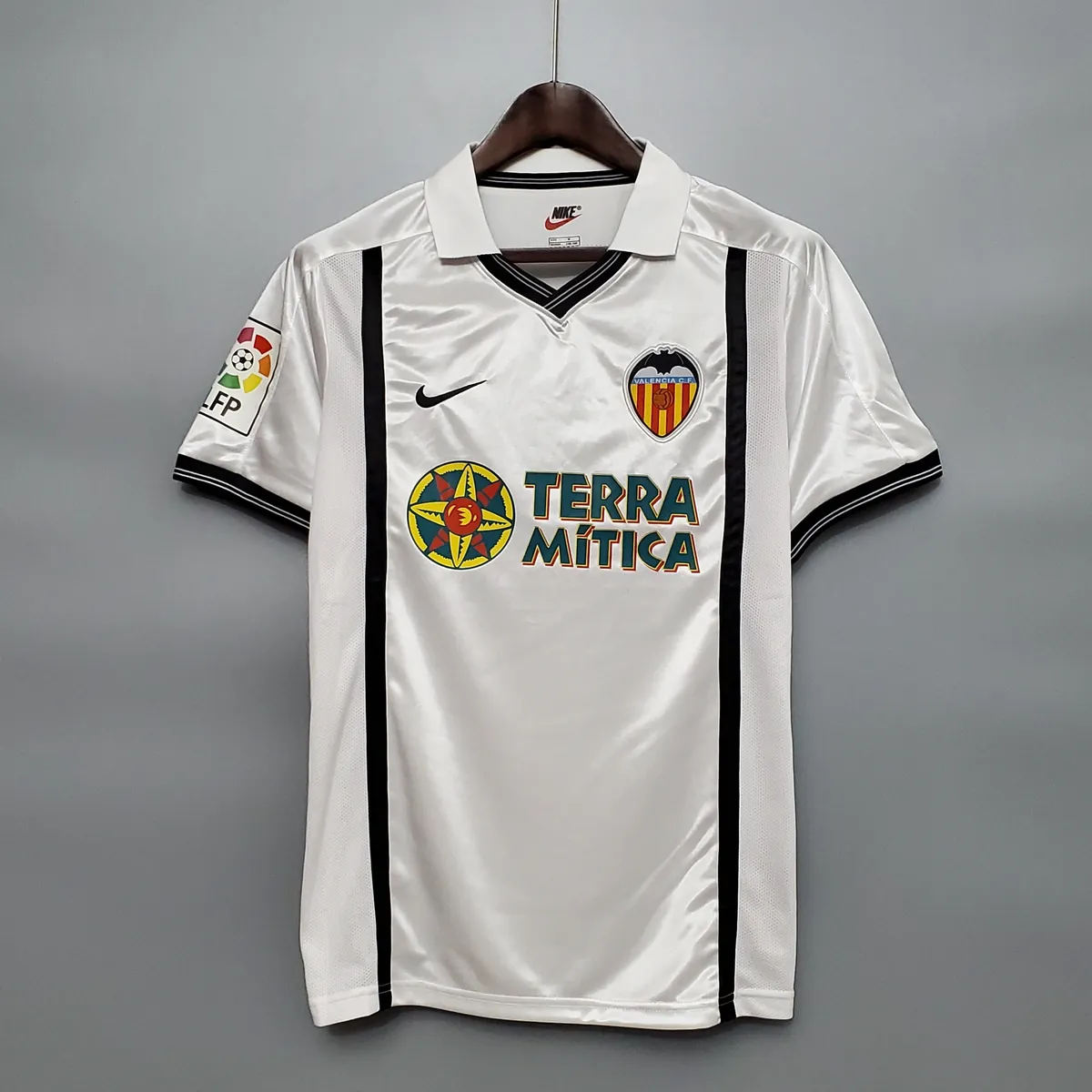 00-01 Valencia home 16